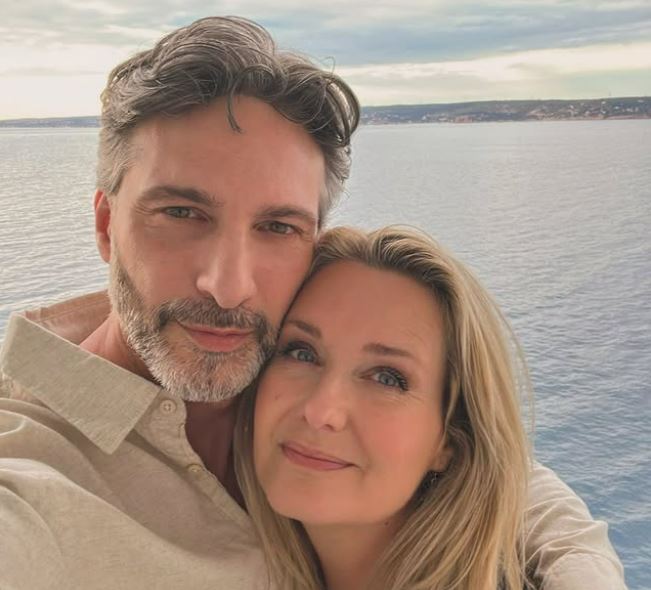 Wie is de vriendin van columnist Lex Paleaux